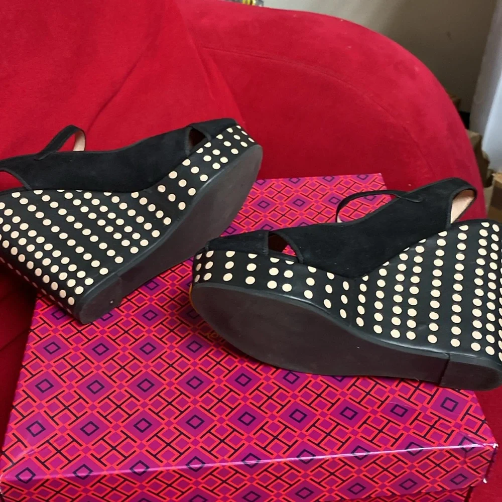 Tory Burch (Black) Lancaster suede/ Grosgrain 8.5 - Picture 4 of 5